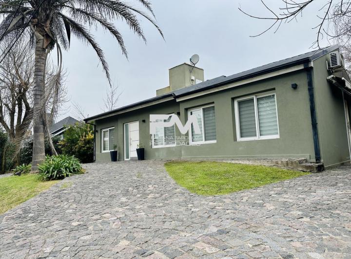 Casa · 660m² · 3 Ambientes