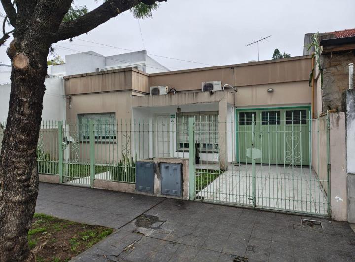 Casa · 144m² · 3 Ambientes · 2 Cocheras