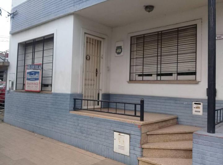 Casa · 250m² · 3 Ambientes · 1 Cochera