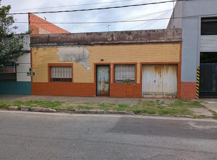 Casa · 90m² · 3 Ambientes · 3 Cocheras