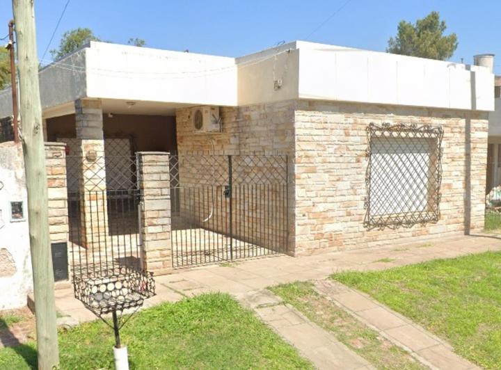 Casa · 110m² · 4 Ambientes · 1 Cochera