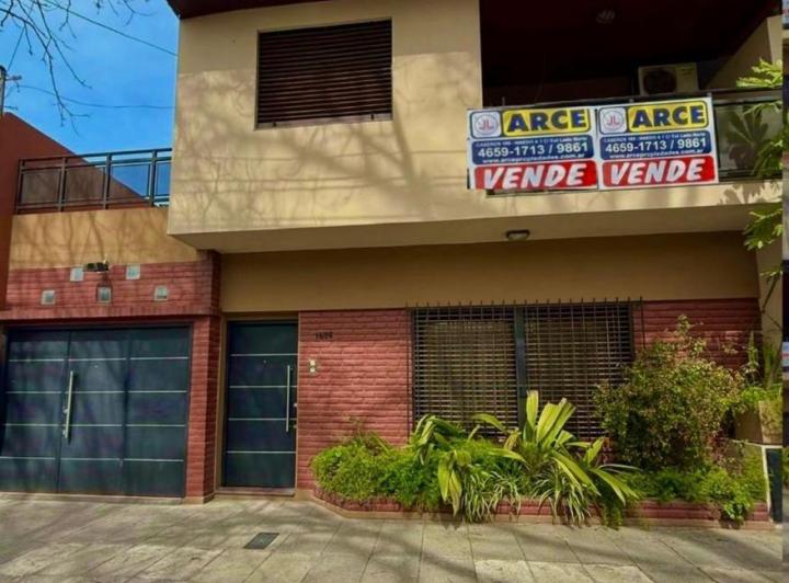 Casa · 148m² · 4 Ambientes · 2 Cocheras