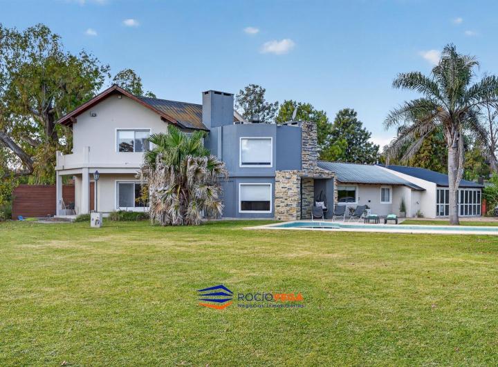 Casa · 308m² · 5 Ambientes · 2 Cocheras
