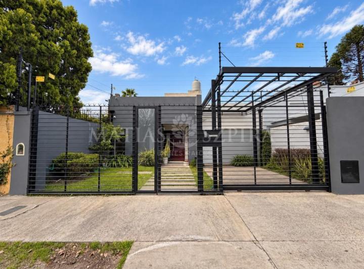 Casa · 150m² · 5 Ambientes · 1 Cochera