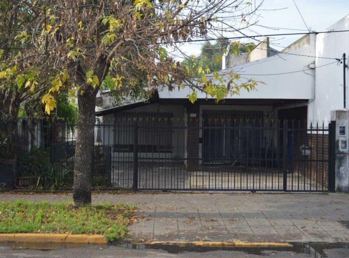 Casa · 114m² · 4 Ambientes · 1 Cochera