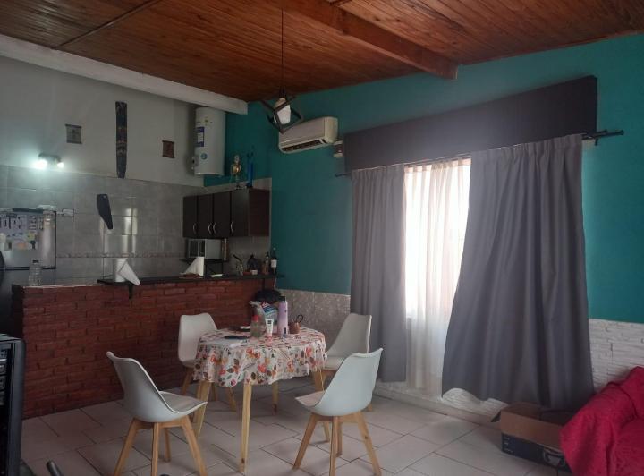 Casa · 110m² · 6 Ambientes · 1 Cochera