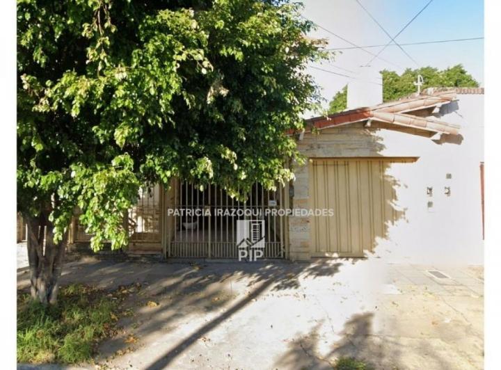 Casa · 249m² · 6 Ambientes · 1 Cochera