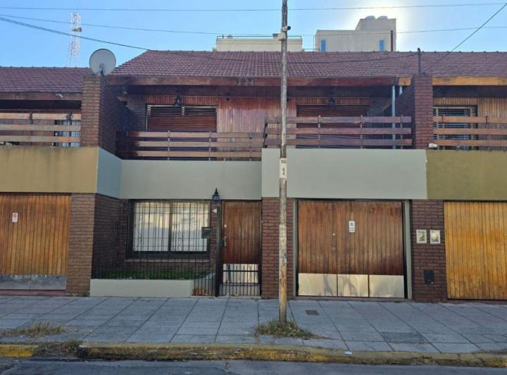 Casa · 123m² · 4 Ambientes · 1 Cochera
