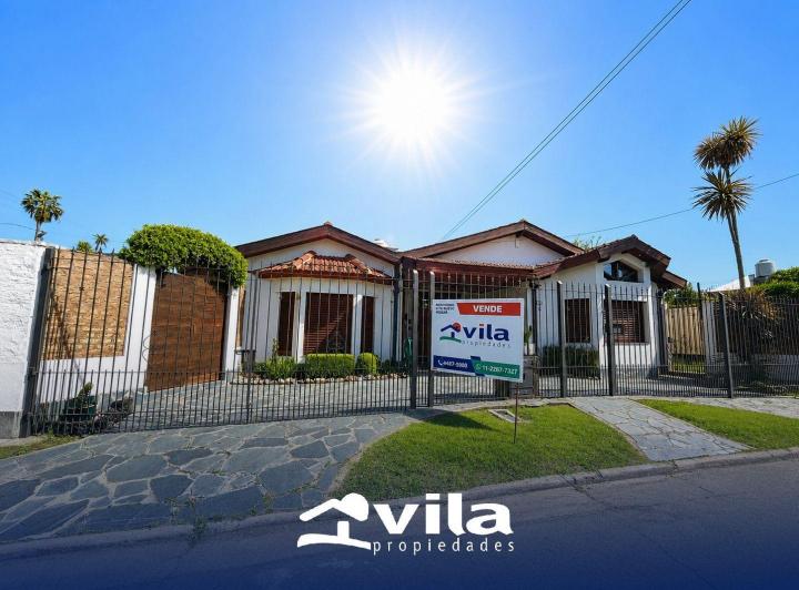 Casa · 248m² · 5 Ambientes · 1 Cochera