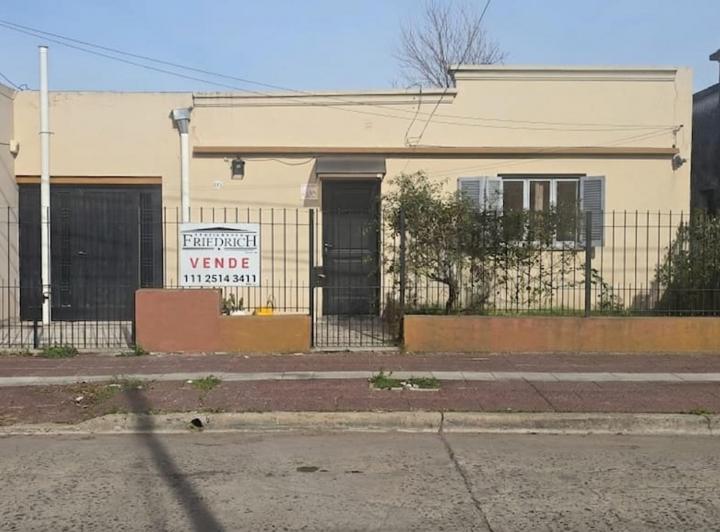 Casa · 90m² · 3 Ambientes · 1 Cochera