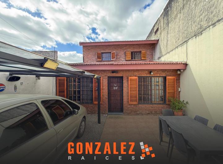 Casa · 70m² · 4 Ambientes · 1 Cochera
