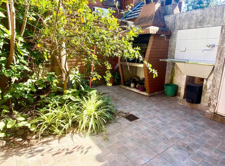Casa · 90m² · 4 Ambientes · 1 Cochera