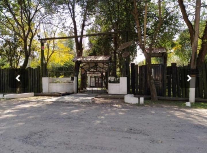 Casa · 240m² · 6 Ambientes · 1 Cochera