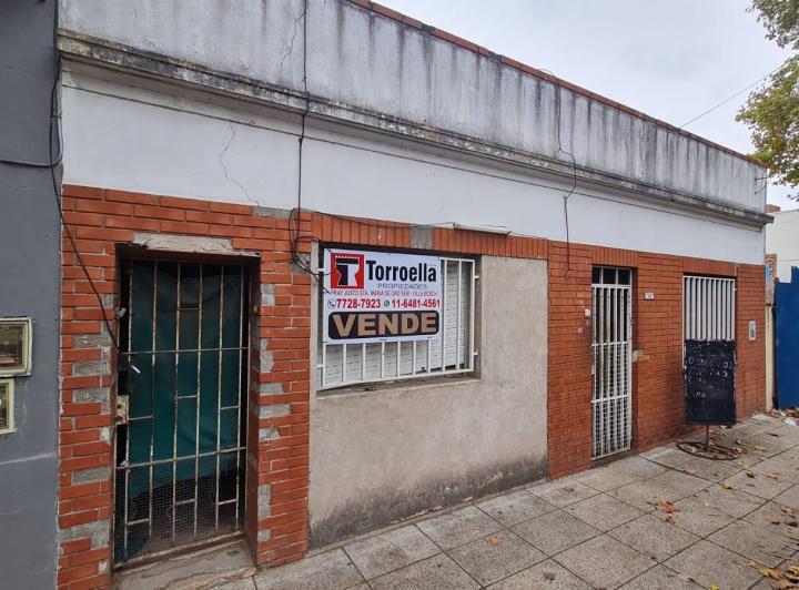 Casa · 140m² · 8 Ambientes