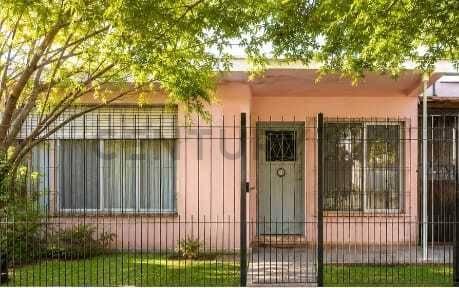 Casa · 112m² · 4 Ambientes · 1 Cochera