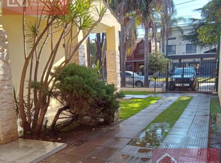 Casa · 226m² · 4 Dormitorios · 1 Cochera