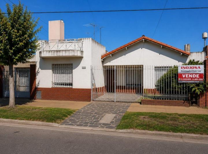 Casa · 80m² · 4 Ambientes · 1 Cochera