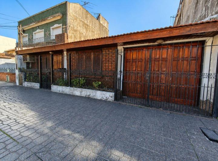 Casa · 190m² · 3 Ambientes · 1 Cochera