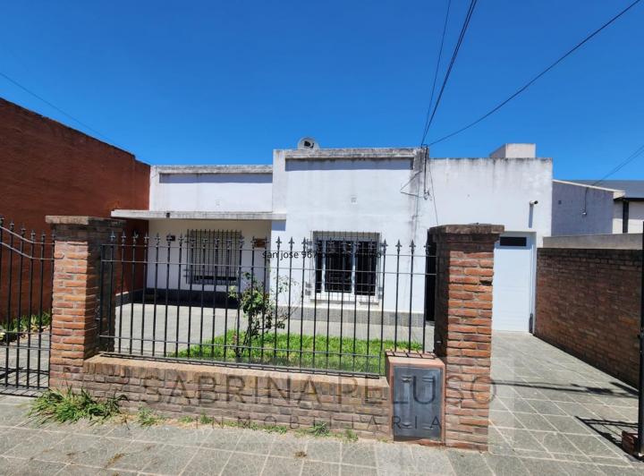 Casa · 83m² · 3 Ambientes · 3 Cocheras