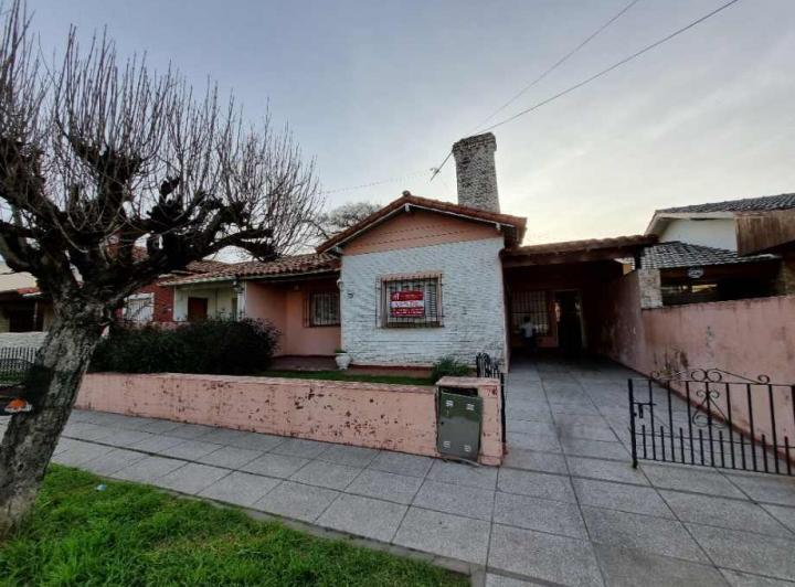 Casa · 185m² · 5 Ambientes · 2 Cocheras