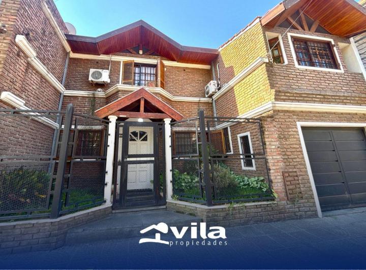 Casa · 249m² · 6 Ambientes · 1 Cochera