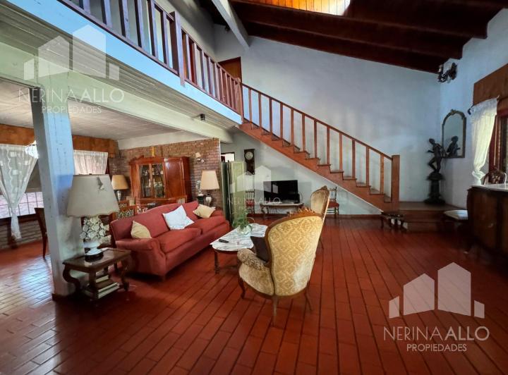 Casa · 223m² · 5 Ambientes