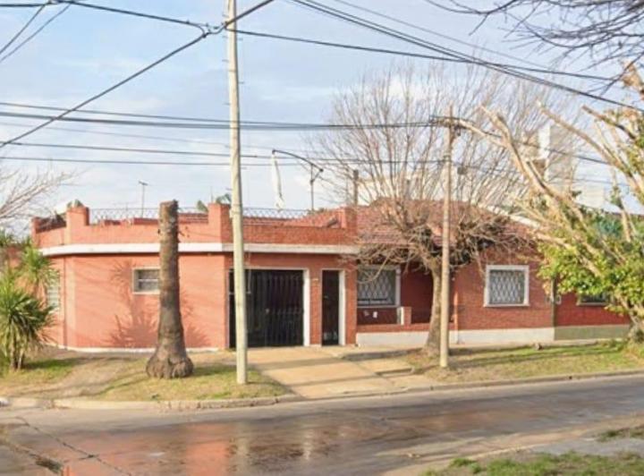 Casa · 120m² · 4 Ambientes · 2 Cocheras