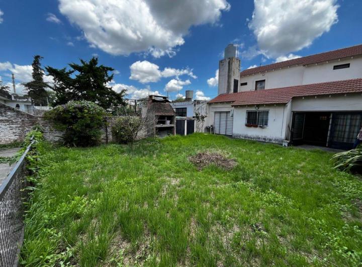 Casa · 198m² · 5 Ambientes · 1 Cochera