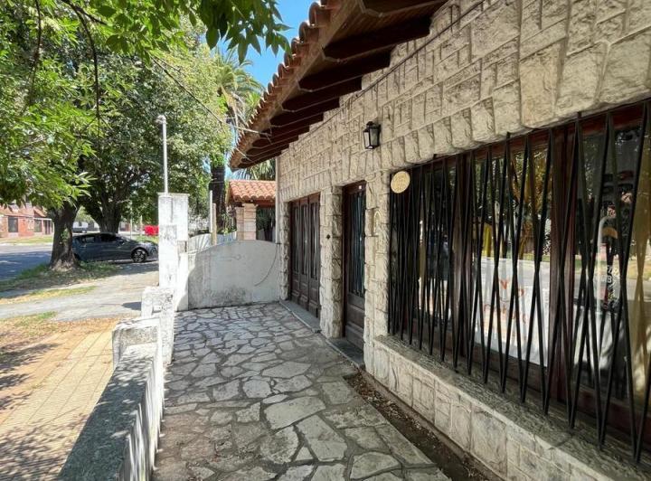 Casa · 110m² · 5 Ambientes · 1 Cochera