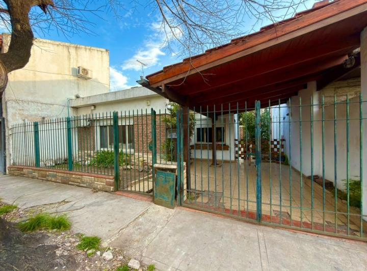 Casa · 100m² · 3 Ambientes · 1 Cochera