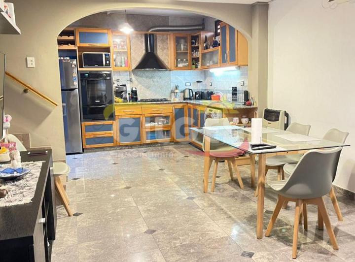 Casa · 70m² · 3 Ambientes · 1 Cochera