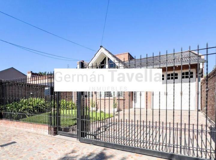 Casa · 268m² · 5 Ambientes · 2 Cocheras