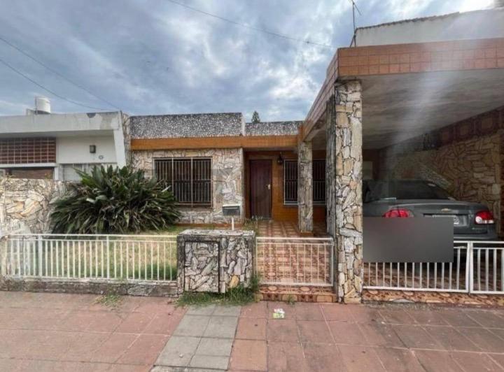Casa · 95m² · 4 Ambientes · 1 Cochera