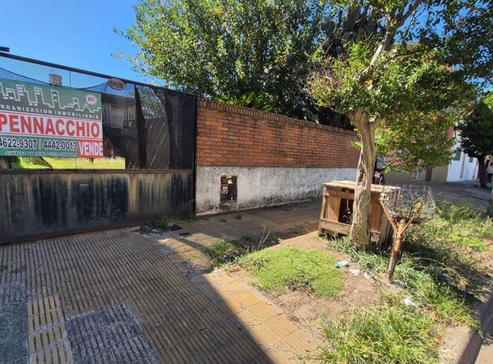 Casa · 120m² · 5 Ambientes · 10 Cocheras