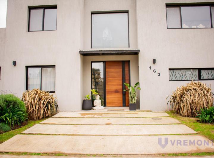 Casa · 165m² · 4 Ambientes