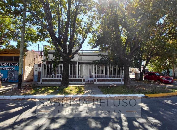 Casa · 195m² · 3 Ambientes · 1 Cochera