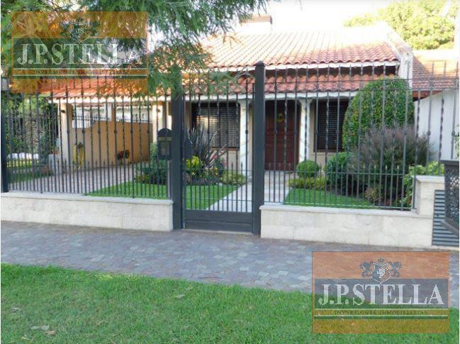 Casa · 200m² · 3 Ambientes · 2 Cocheras