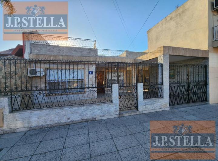 Casa · 159m² · 3 Ambientes · 3 Cocheras