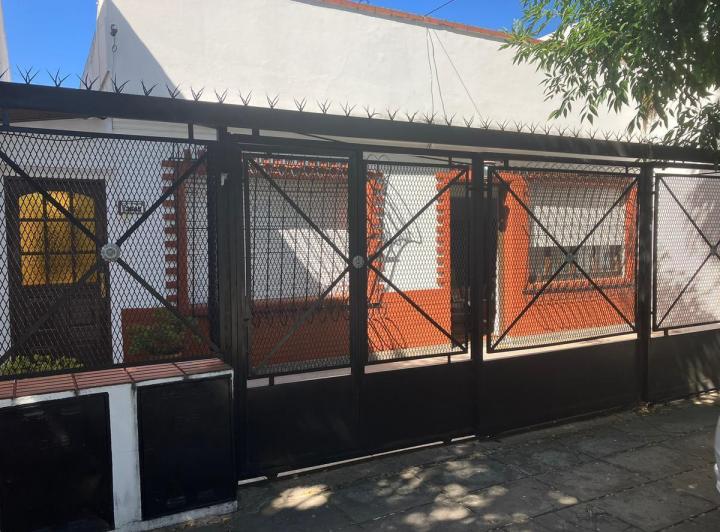 Casa · 170m² · 7 Ambientes · 1 Cochera