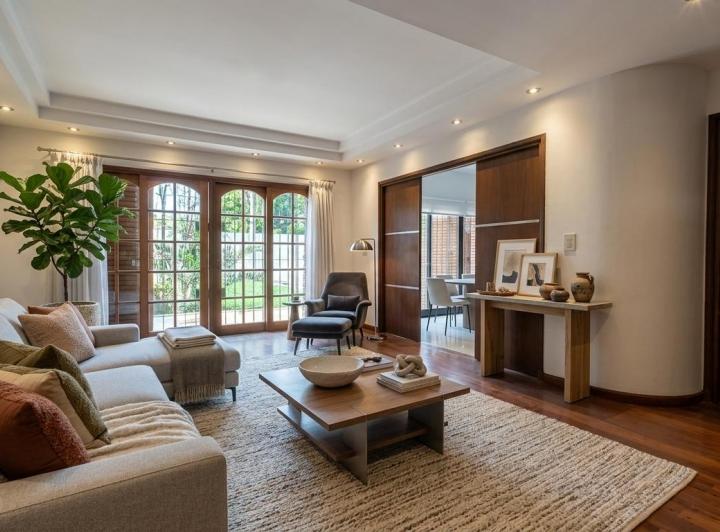 Casa · 447m² · 5 Ambientes · 2 Cocheras