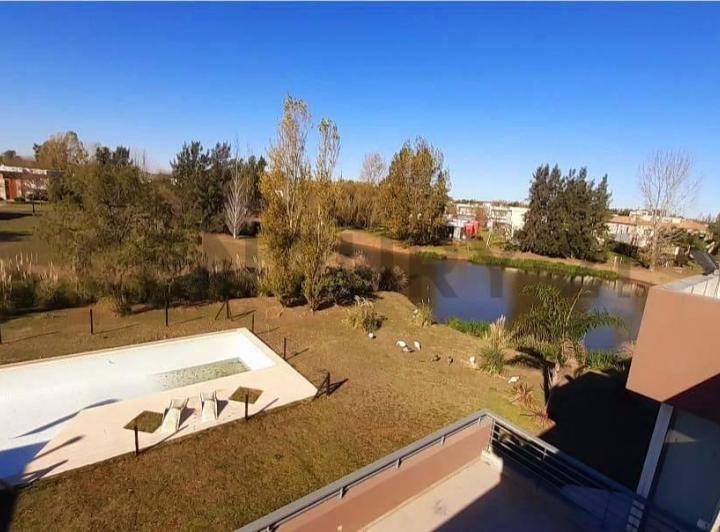 Casa · 417m² · 6 Ambientes