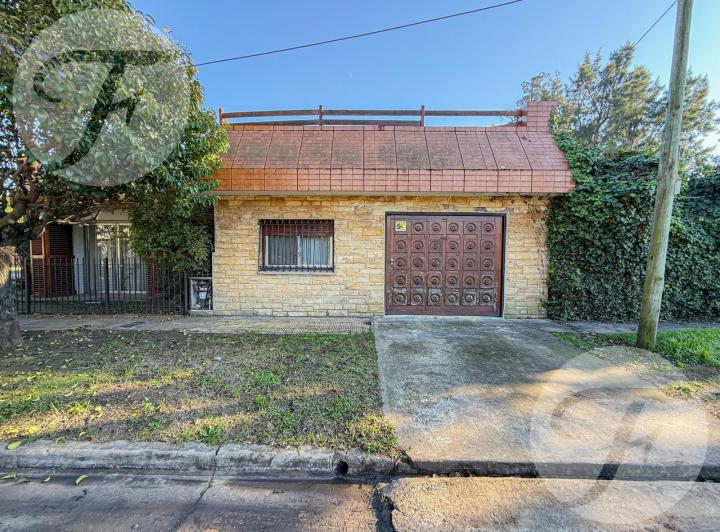 Casa · 124m² · 4 Ambientes · 1 Cochera