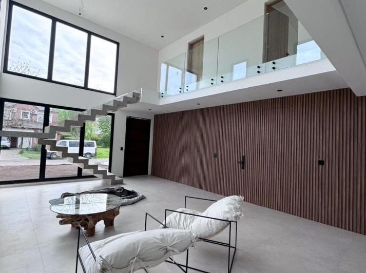 Casa · 200m² · 4 Ambientes