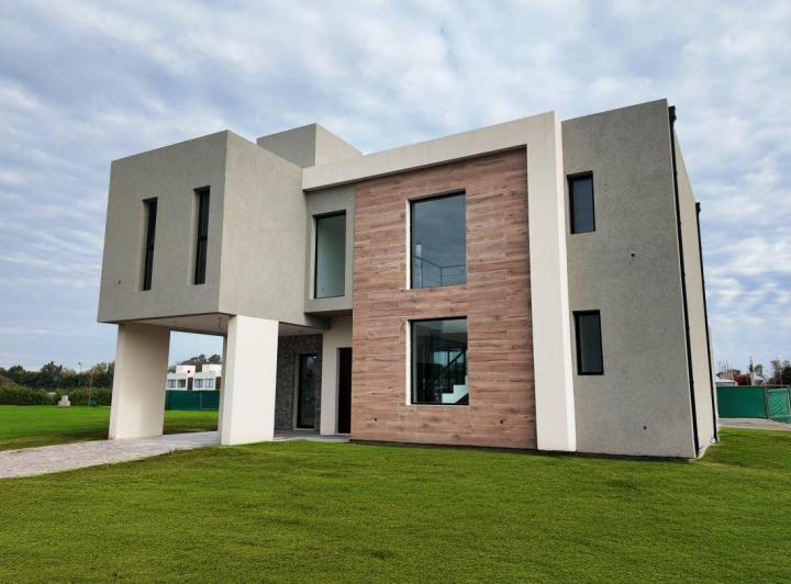 Casa · 164m² · 5 Ambientes · 1 Cochera