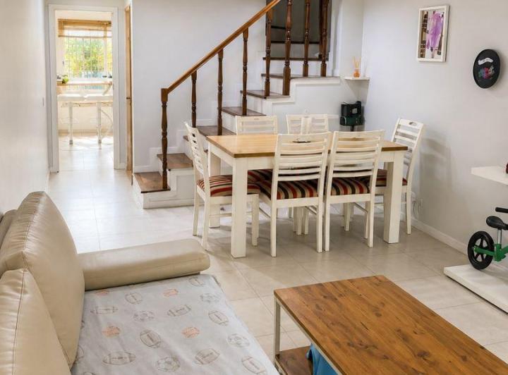 Casa · 100m² · 4 Ambientes · 1 Cochera