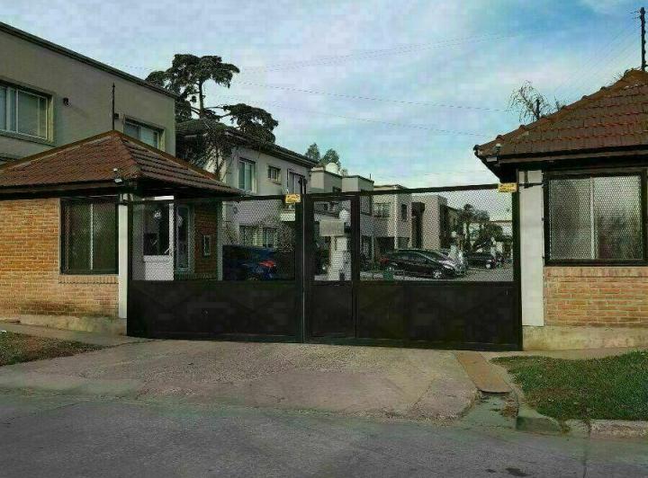 Casa · 180m² · 6 Ambientes · 1 Cochera