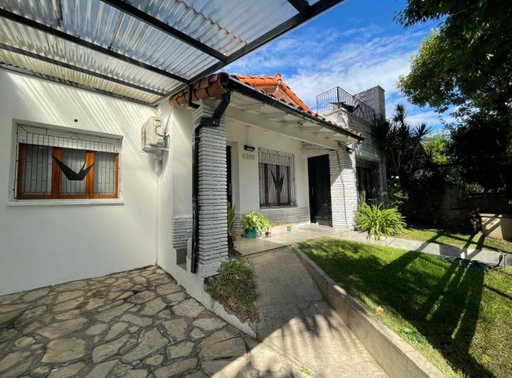 Casa · 130m² · 4 Ambientes · 1 Cochera
