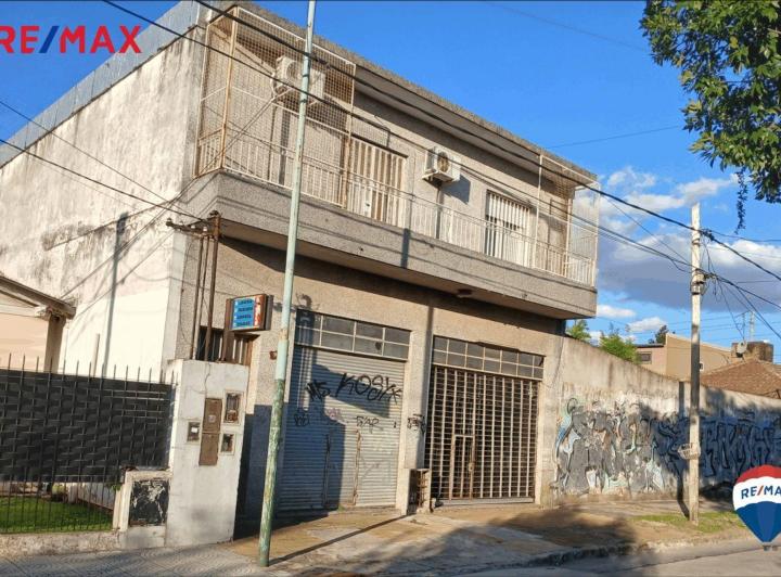Casa · 261m² · 3 Ambientes · 1 Cochera