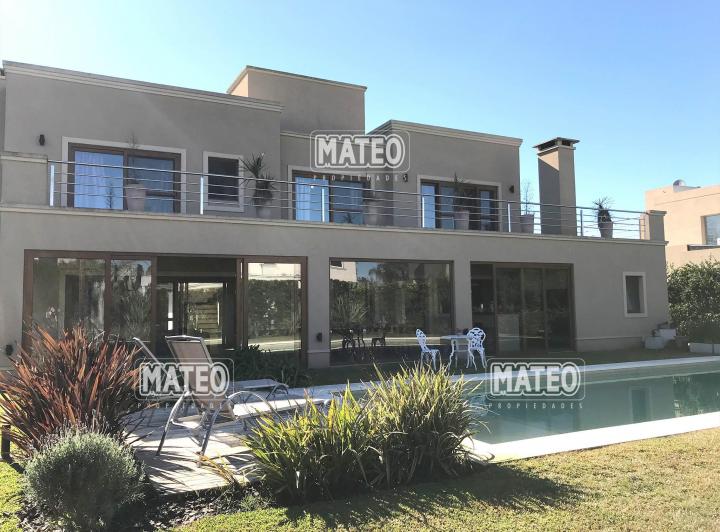 Casa · 313m² · 7 Ambientes