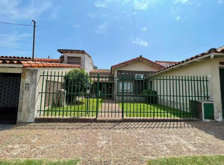 Casa · 168m² · 4 Ambientes · 1 Cochera